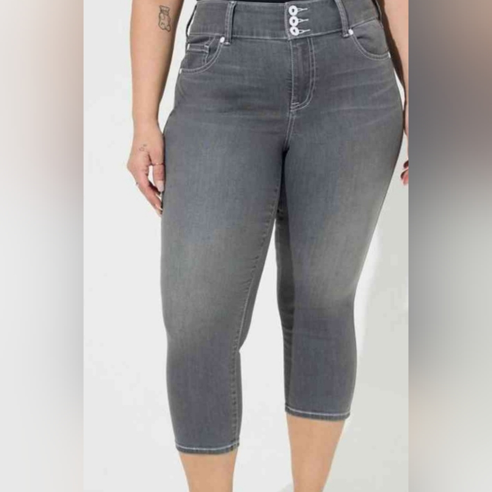 Torrid Crop Denim Jegging